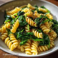 Pasta con Spinaci: Creamy Texture in 25 Minutes